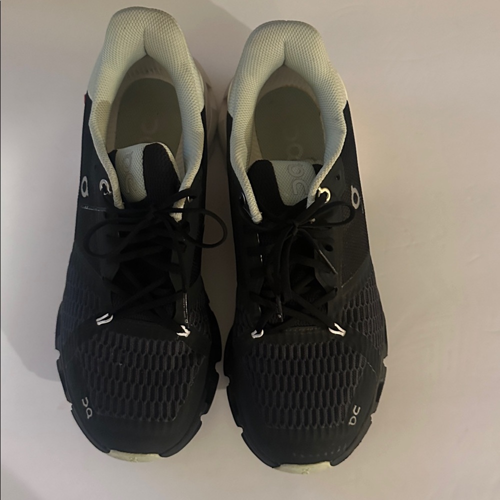 On Running Cloud Shoes - Black and Mint - Picture 3 of 5